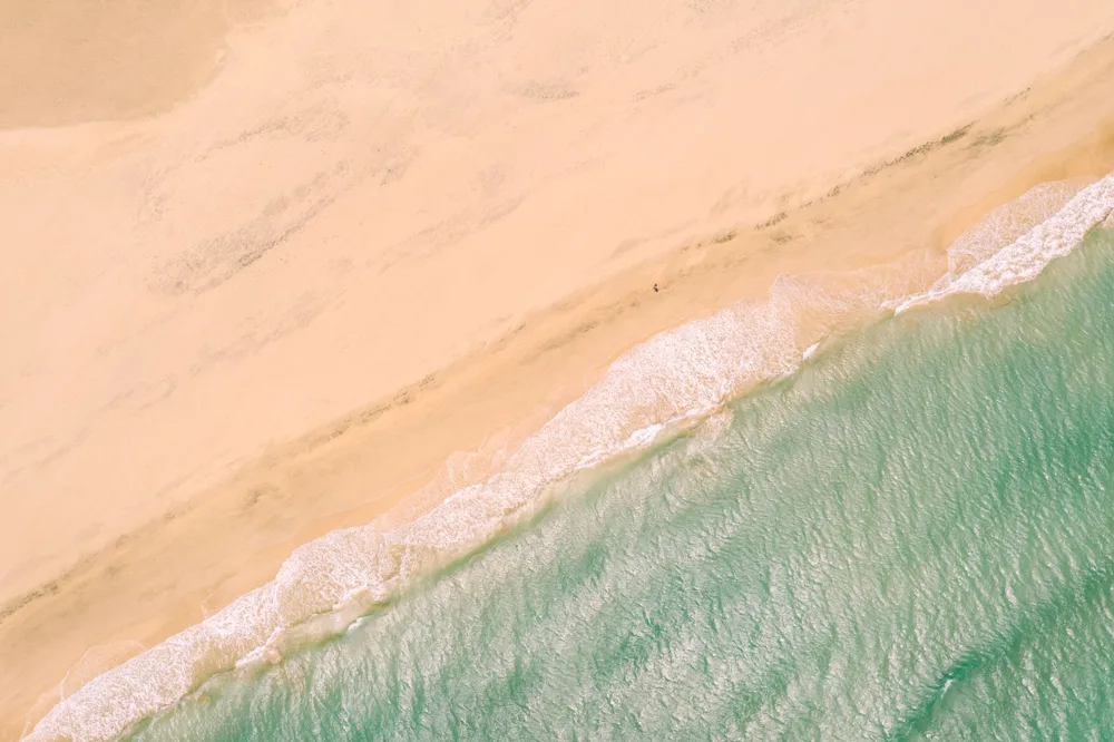 Vue aérienne de la plage d'El Cotillo au nord-ouest de Fuerteventura